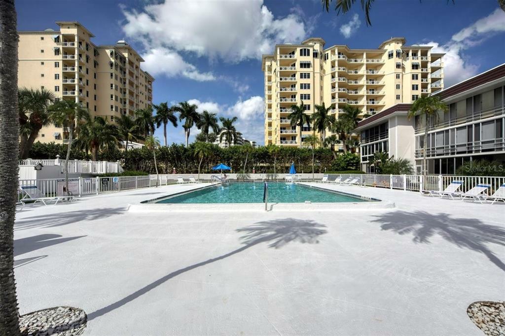 Property Photo: 2100 Benjamin Franklin Drive 107fai FL 34236