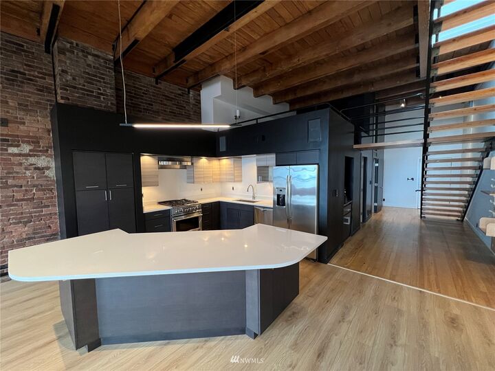 Property Photo: 80 S Jackson Street 405 WA 98102