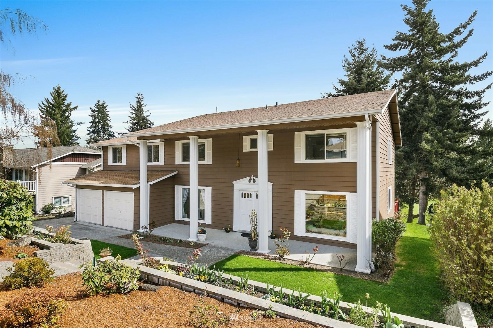 Property Photo: 31610 37th Avenue SW WA 98023