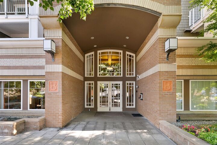 Property Photo:  1545 NW 57th Street 428  WA 98107 