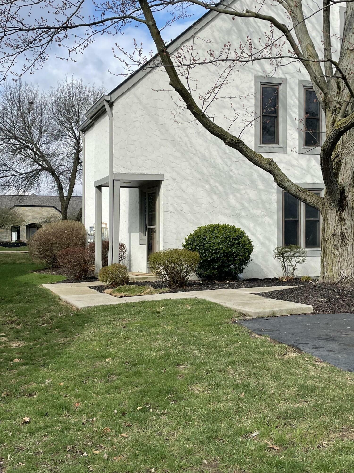 Property Photo: 333 Saint Andrews Drive OH 43017