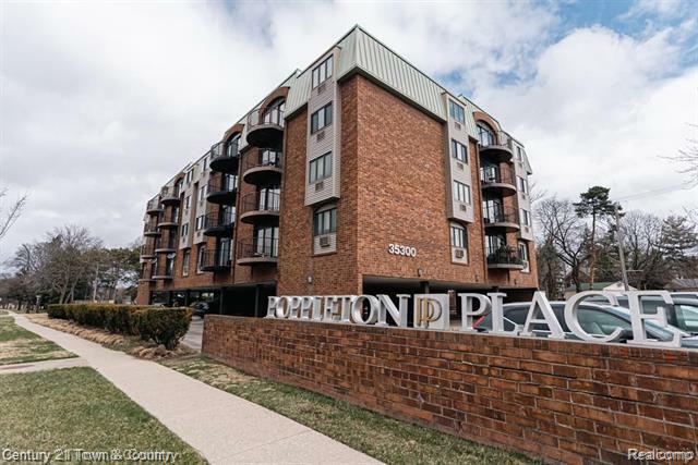 Property Photo:  35300 Woodward Ave Unit # 406  MI 48009 