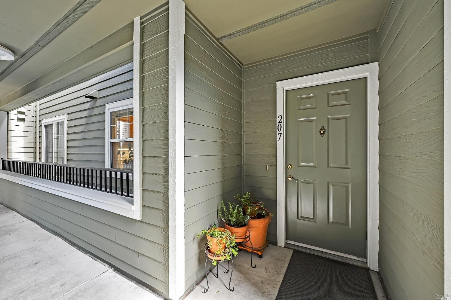Property Photo: 1587 S Novato Boulevard 207 CA 94947