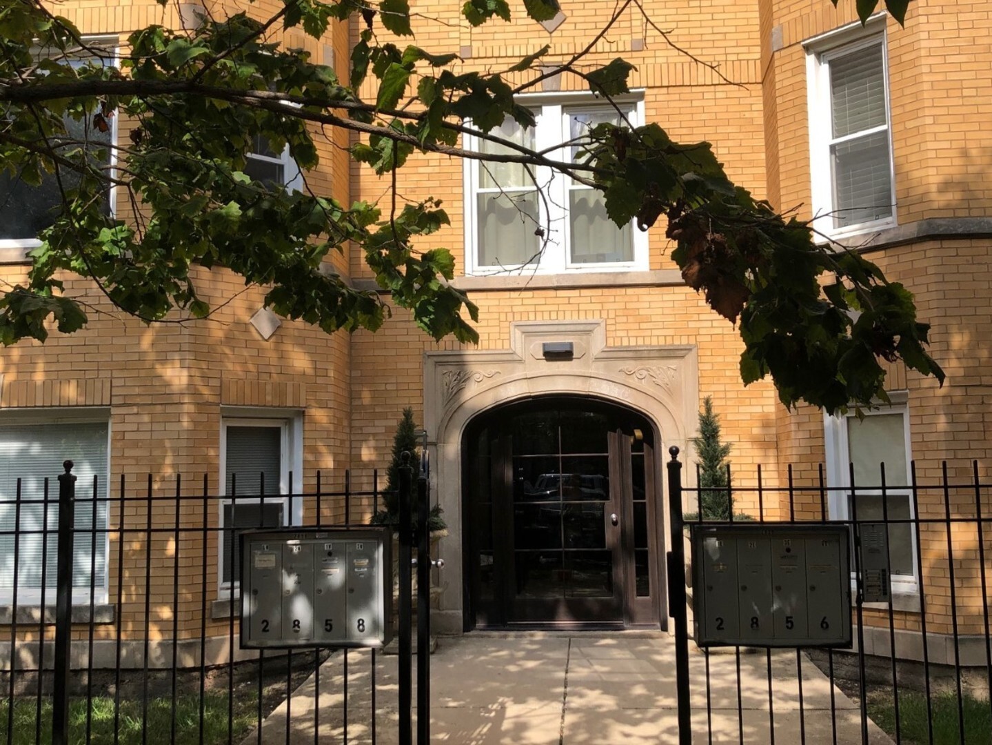 Property Photo: 2858 W Shakespeare Avenue 2 IL 60647