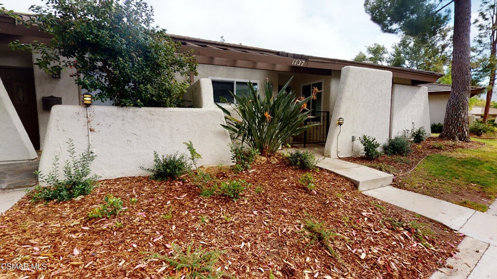 Property Photo:  1137 Bright Glen Circle  CA 91361 