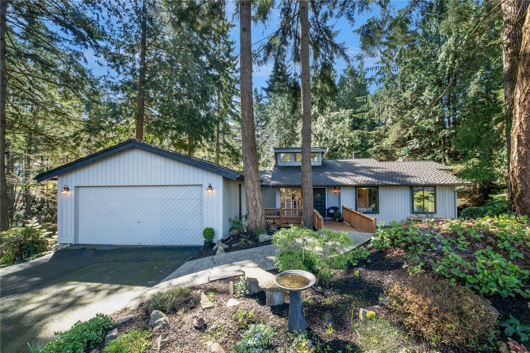 Property Photo:  6106 150th Place SW  WA 98026 