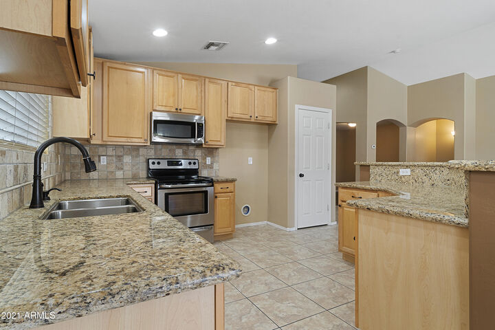 Property Photo:  18628 W Vogel Avenue  AZ 85355 