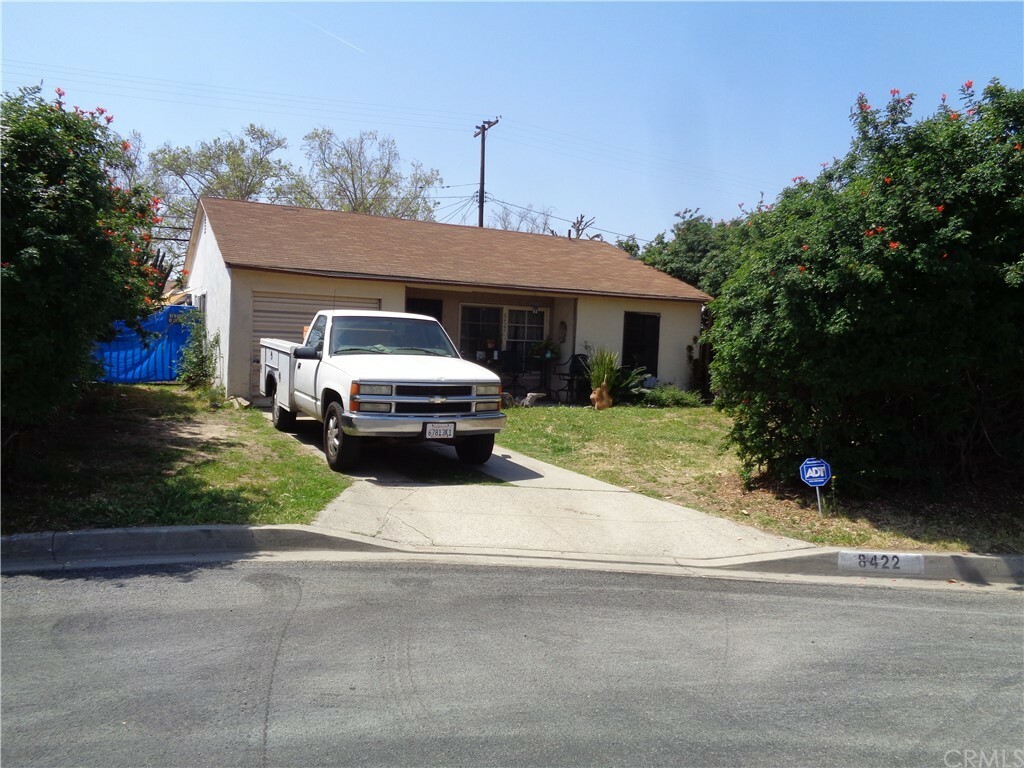 Property Photo:  8422 Conklin Street  CA 90242 