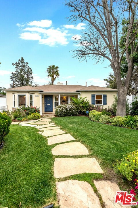 Property Photo: 5008 Biloxi Avenue CA 91601