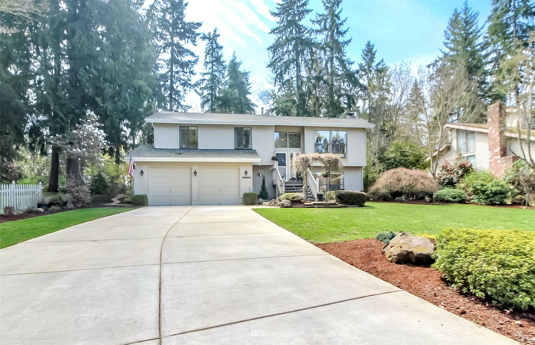 Property Photo:  15007 SE 145th Place  WA 98059 