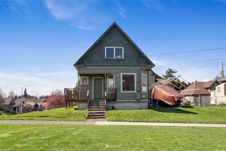 Property Photo: 1215 N 10th Street WA 98403