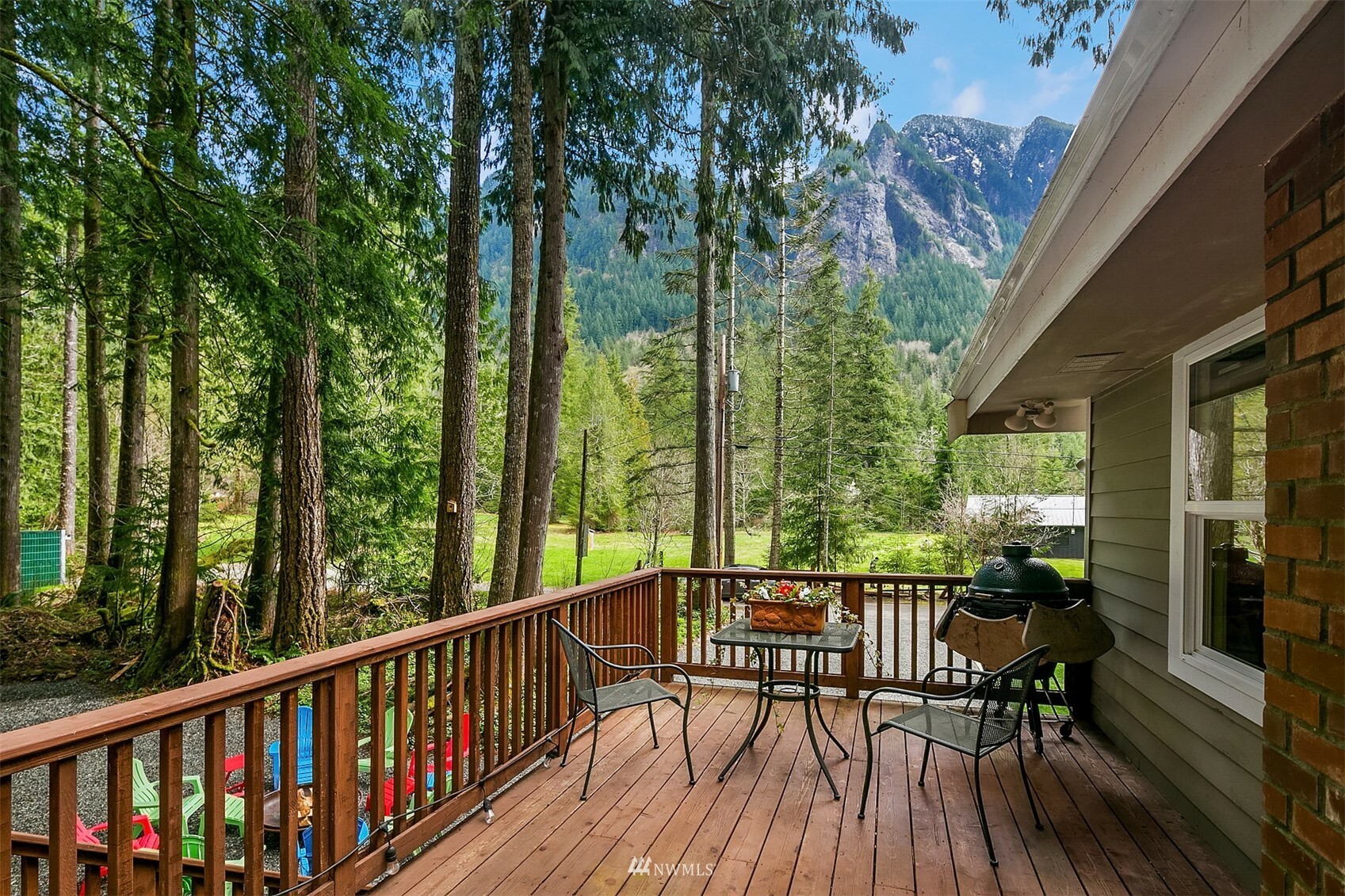 Property Photo:  44940 SE 70th Street  WA 98065 