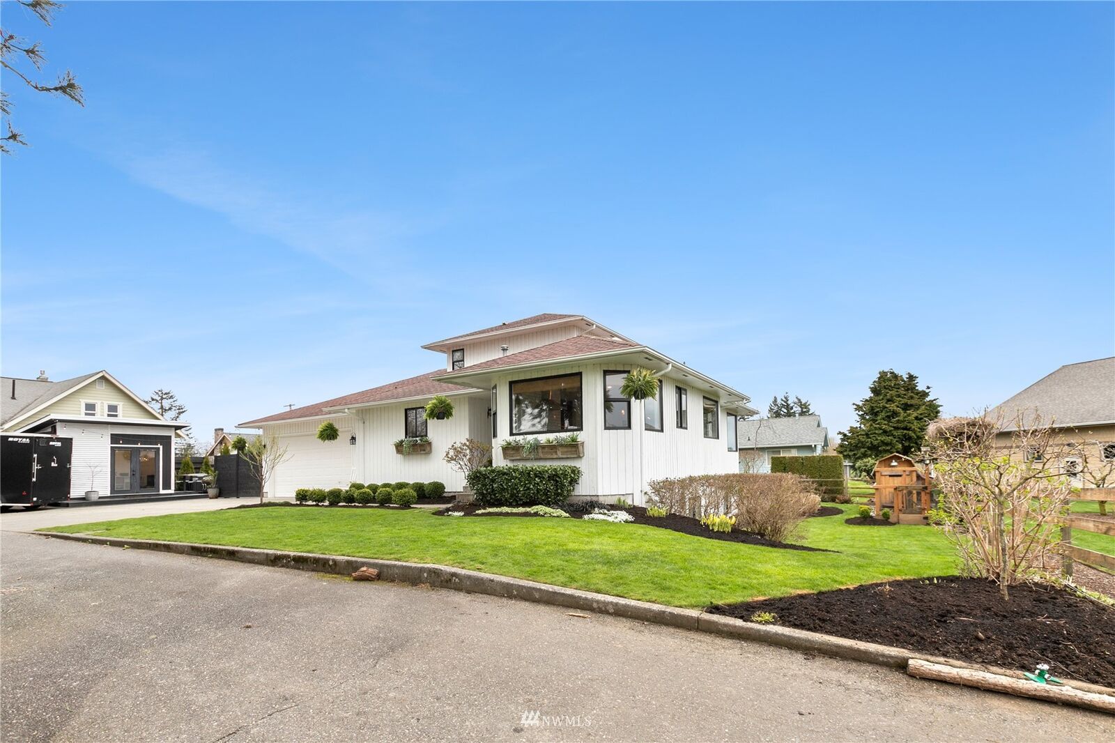 Property Photo:  1425 C Street  WA 98264 