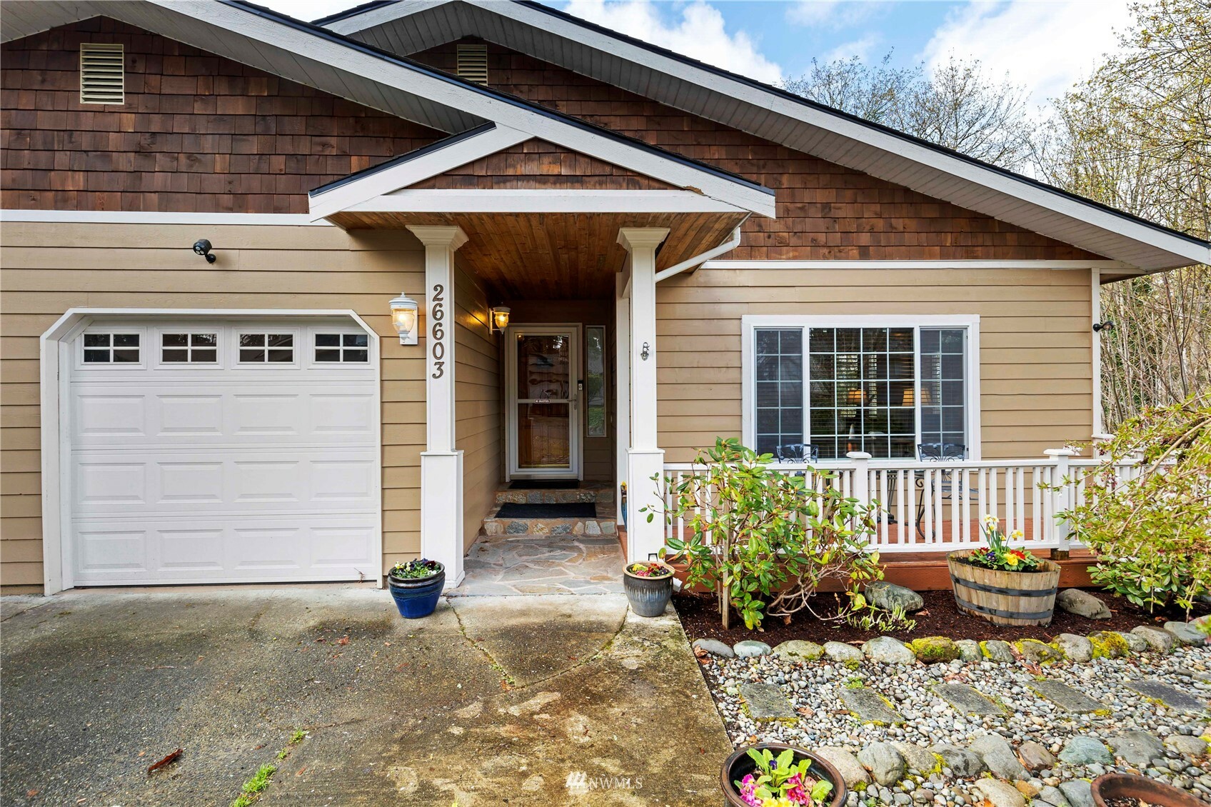 Property Photo:  26603 214th Avenue SE  WA 98038 