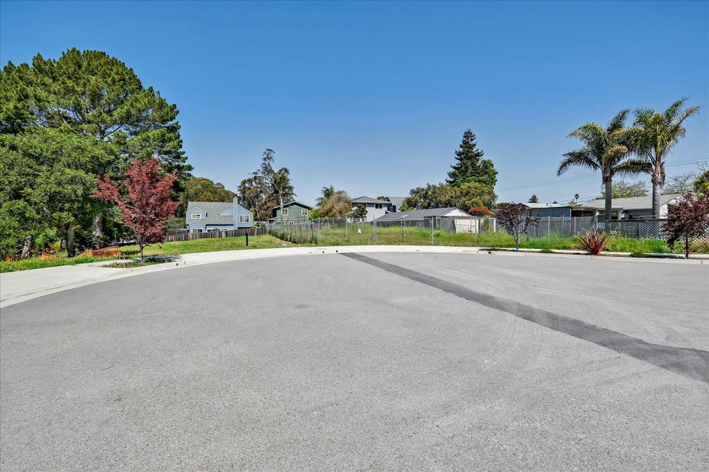 Property Photo:  19 Barker Court  CA 95062 