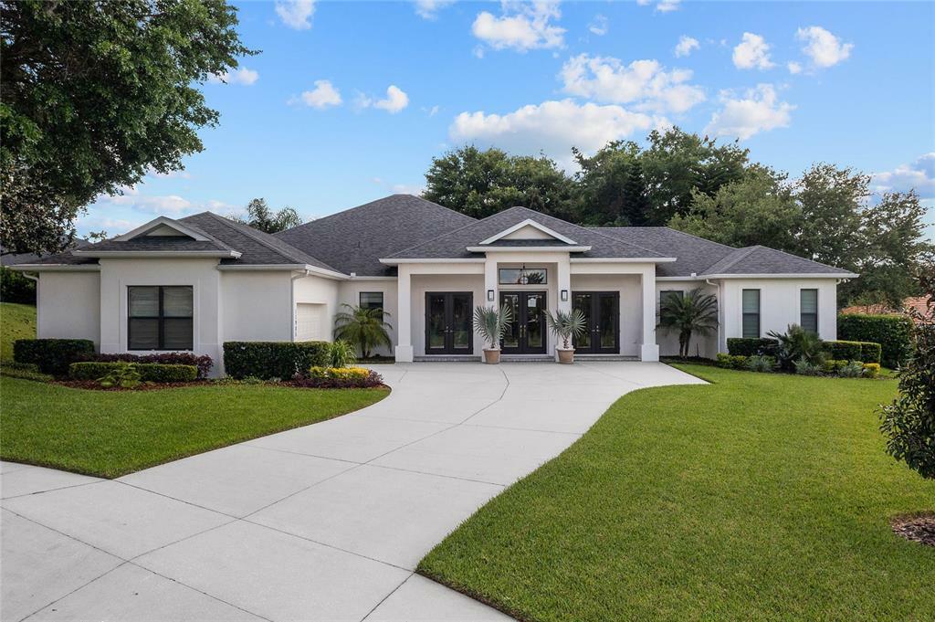Property Photo: 11905 Heron Cove FL 34711