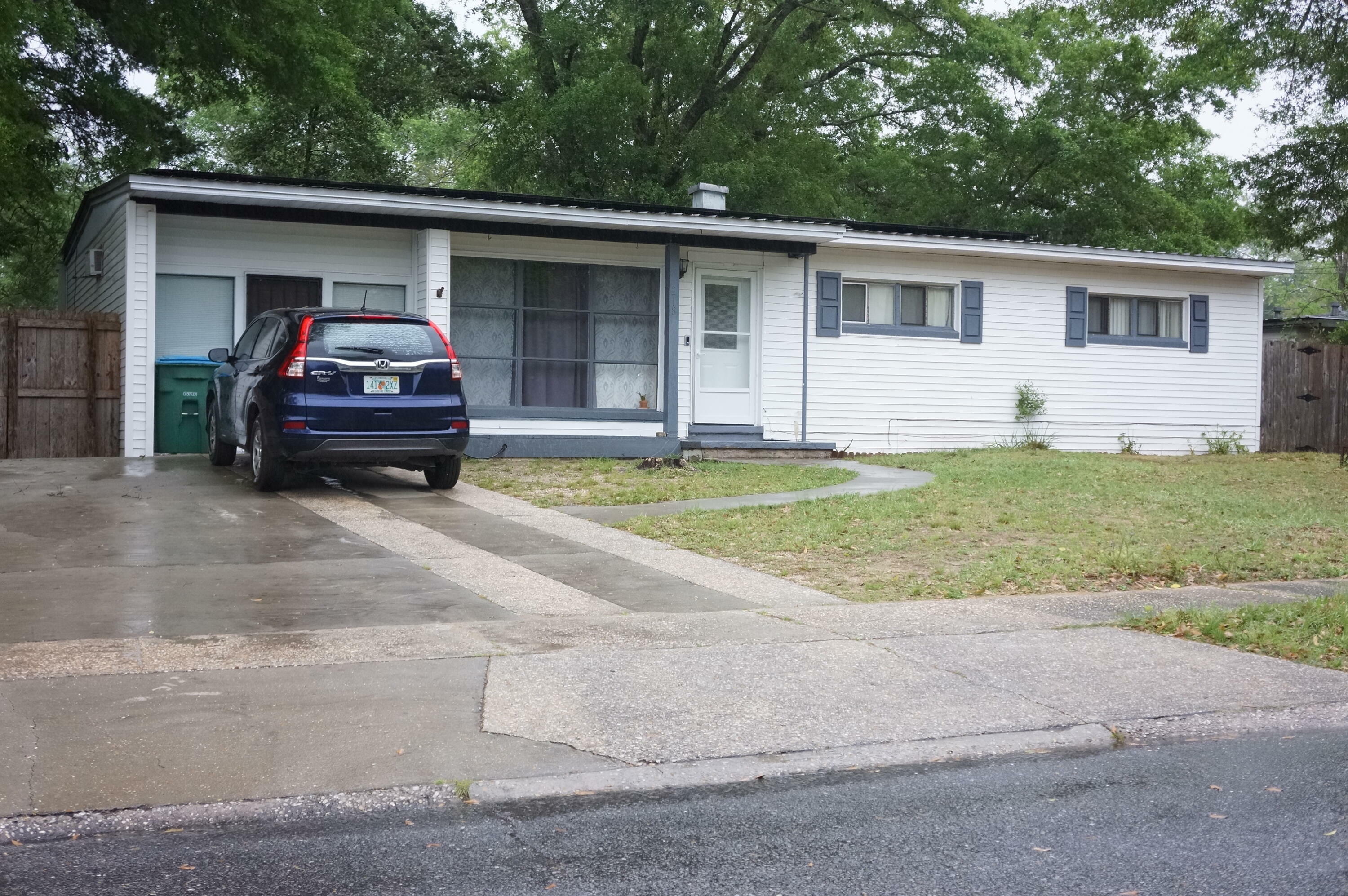 Property Photo:  218 Seminole Trail  FL 32536 