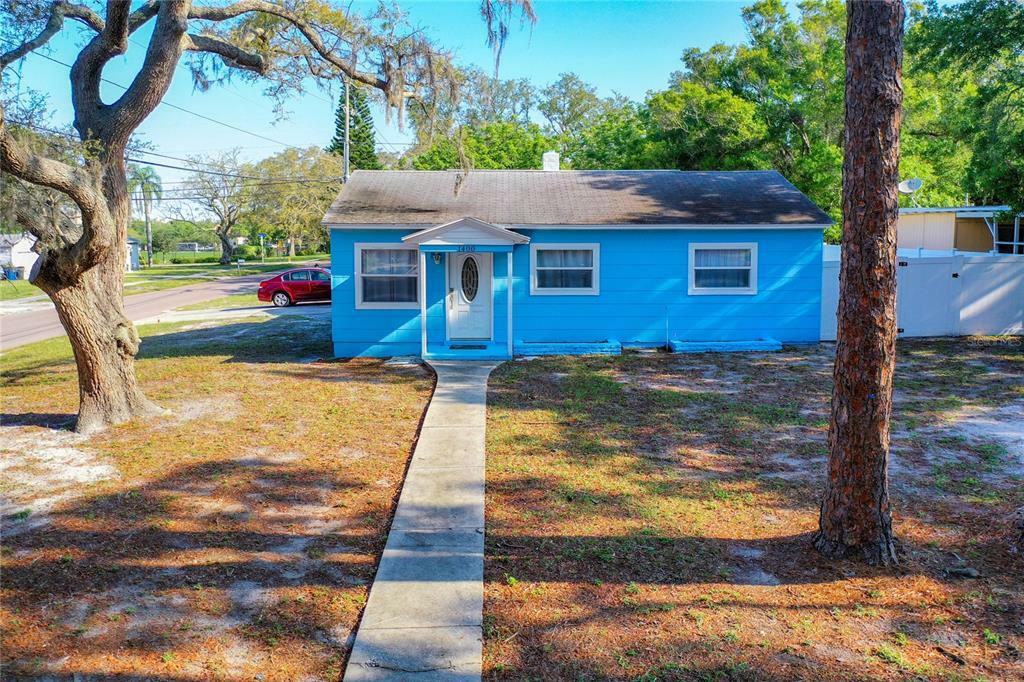 Property Photo:  1400 Pine Street  FL 33756 