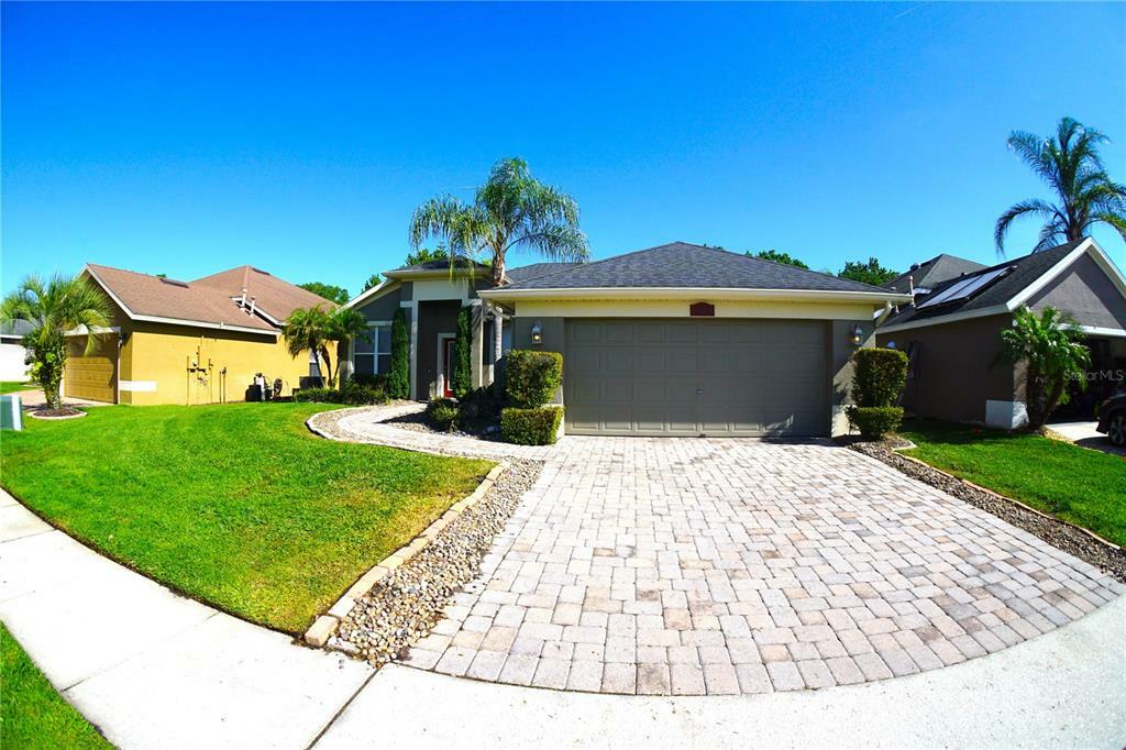 Property Photo:  5872 Pine Grove Run  FL 32765 