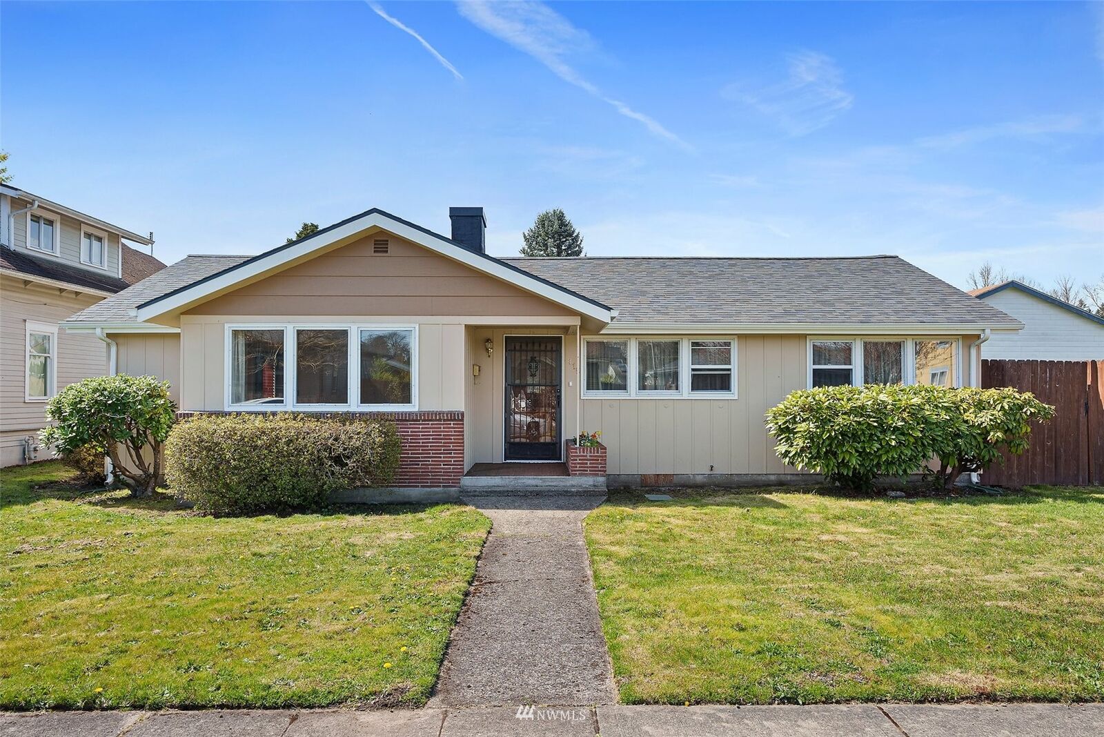 Property Photo: 715 Euclid Way WA 98531