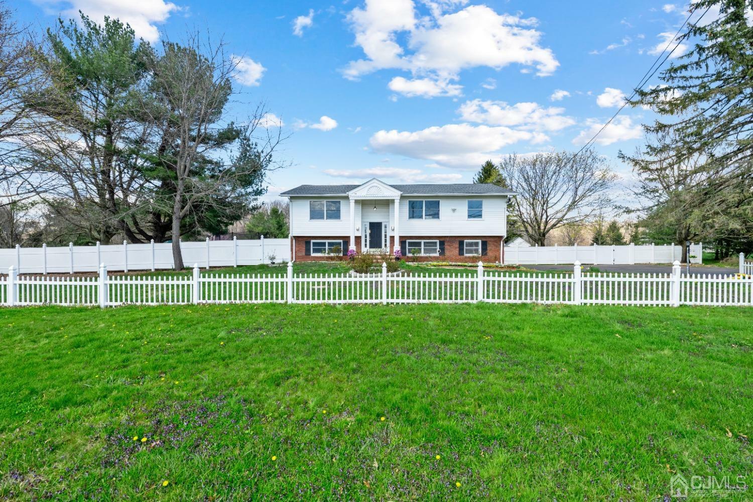 Property Photo:  55 Dey Road  NJ 08512 