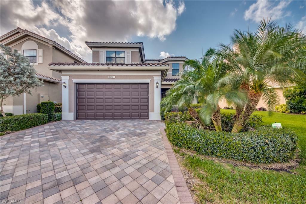 Property Photo:  11721 Meadowrun Circle  FL 33913 