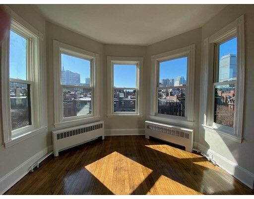 Property Photo:  133 Marlborough St 11  MA 02116 