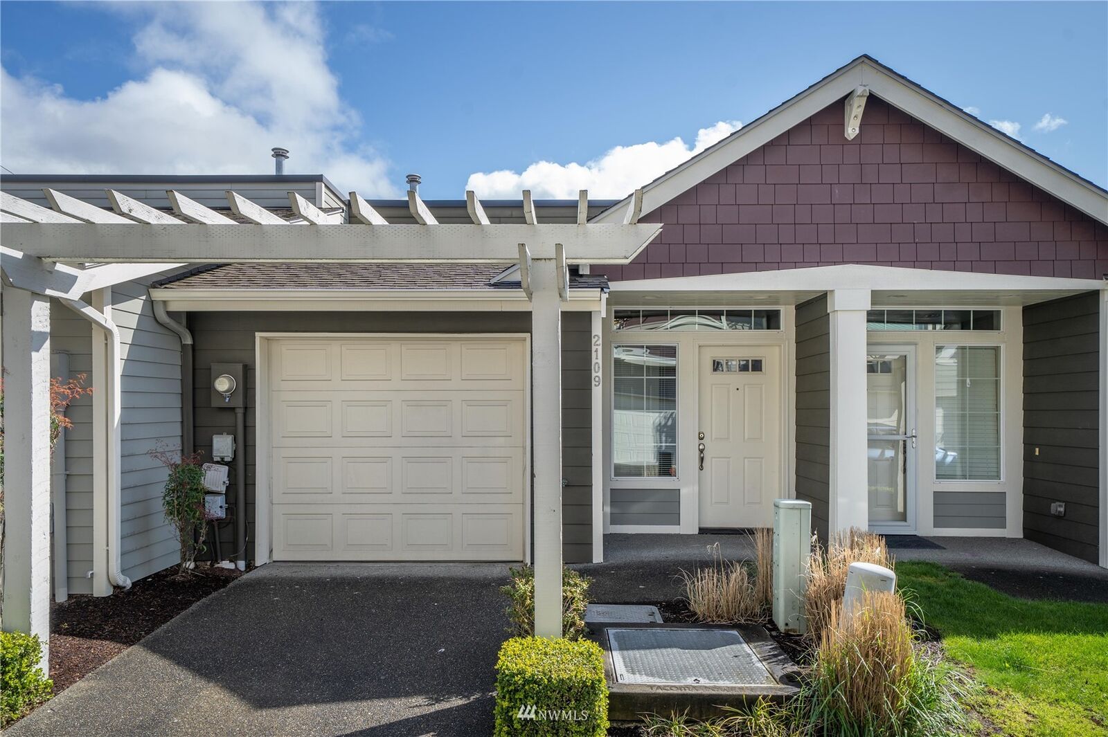 Property Photo: 2109 Tacoma Court WA 98405