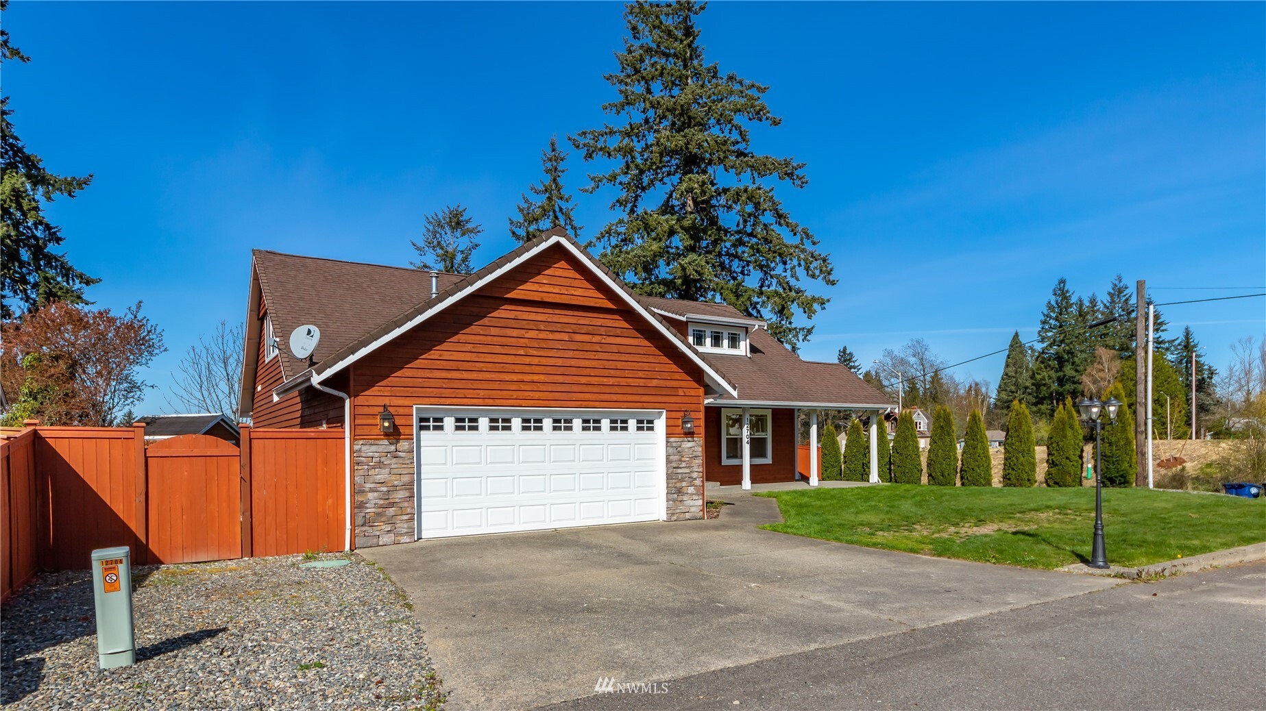 Property Photo: 12704 2nd Avenue E WA 98445