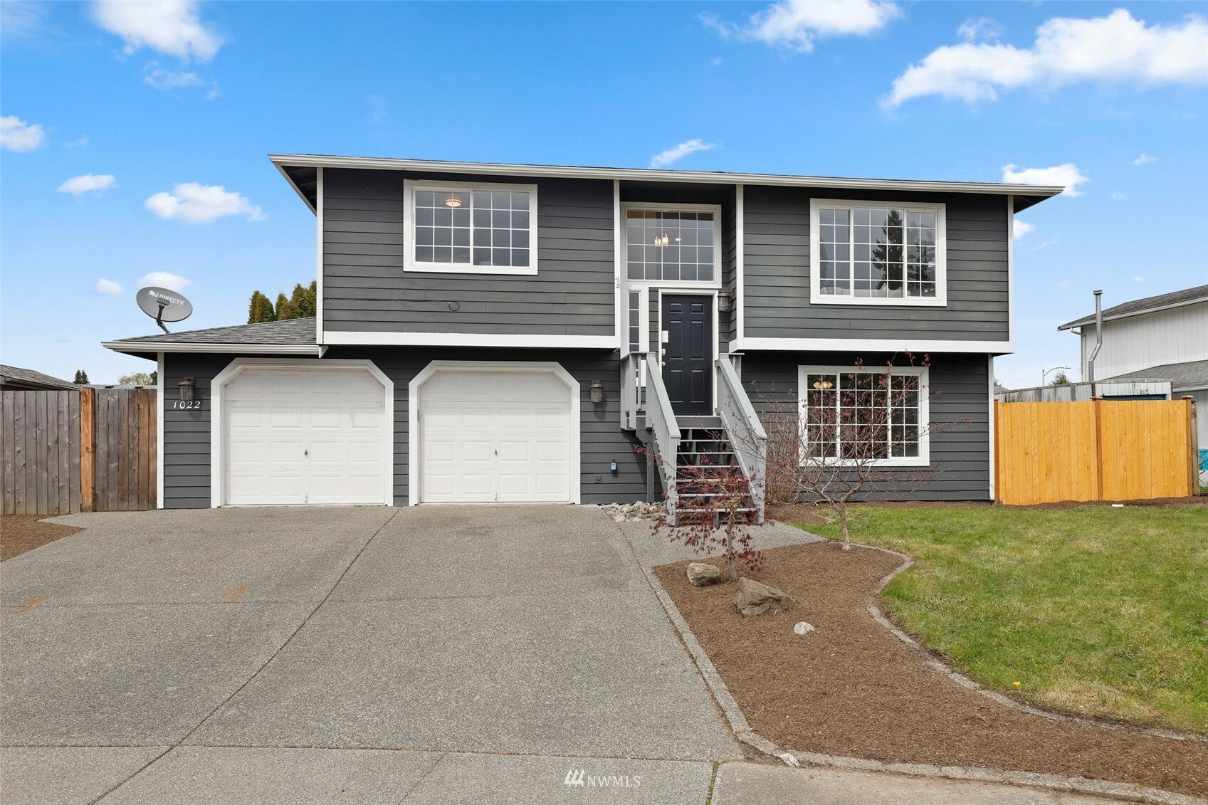 Property Photo:  1022 89th Drive NE  WA 98258 