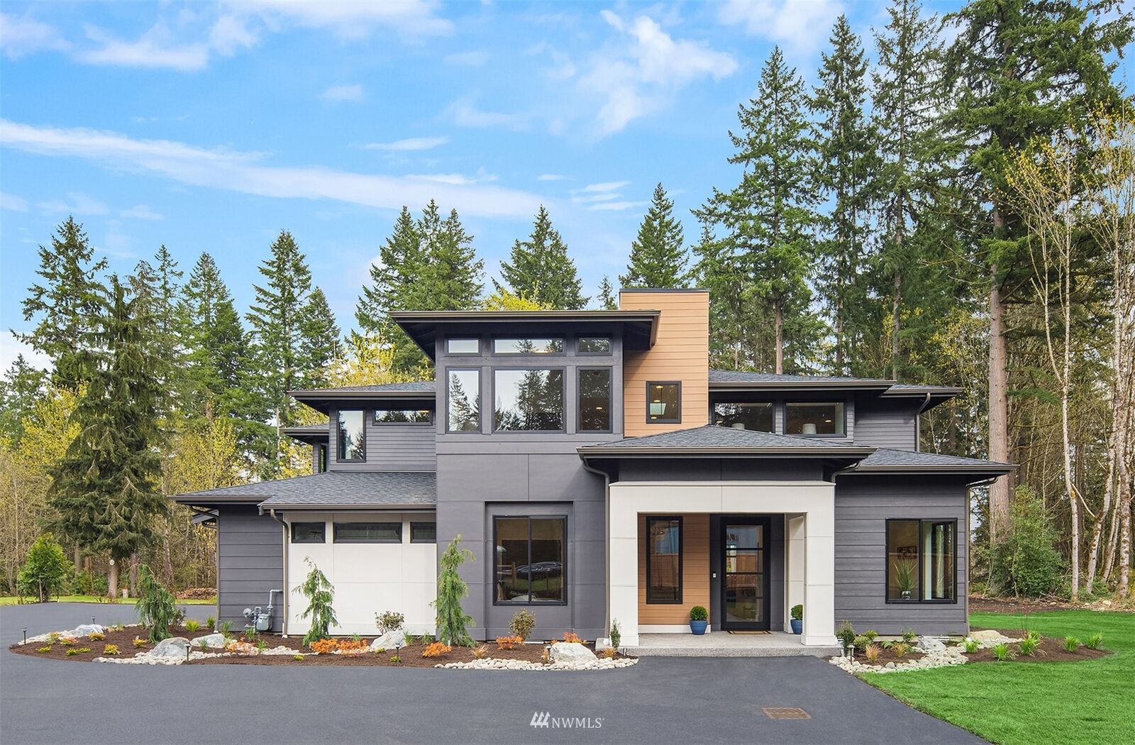 Property Photo:  20300 166th Avenue NE  WA 98072 