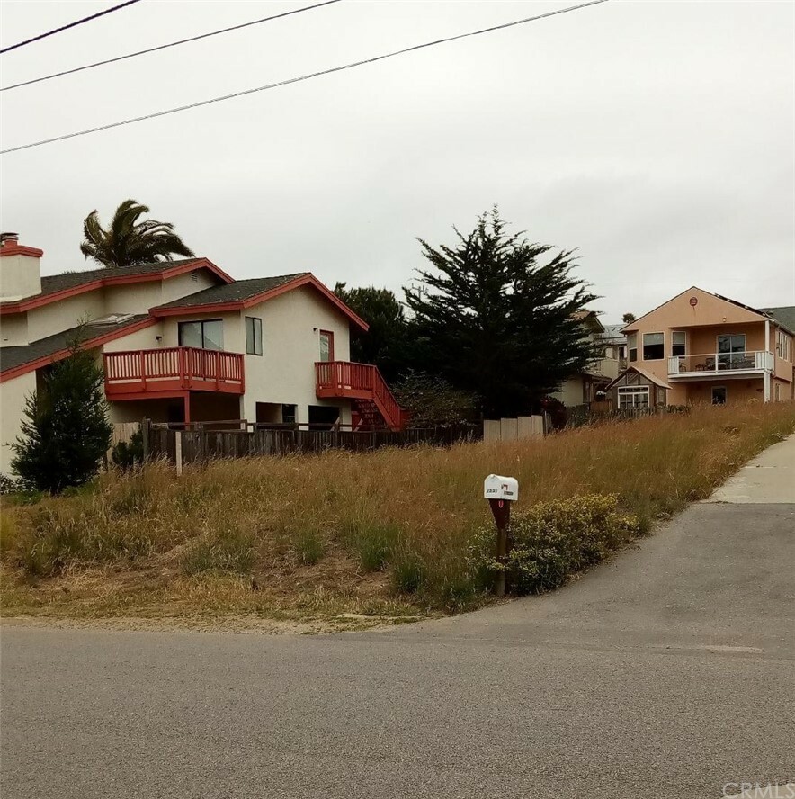 Property Photo: 1546 3rd Street CA 93402