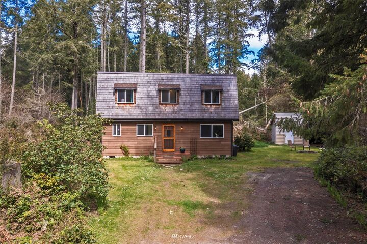 Property Photo:  11807 Dogwood Place  WA 98303 