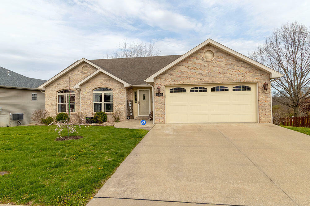 Property Photo:  1100 Steelhead Ct  MO 65203 