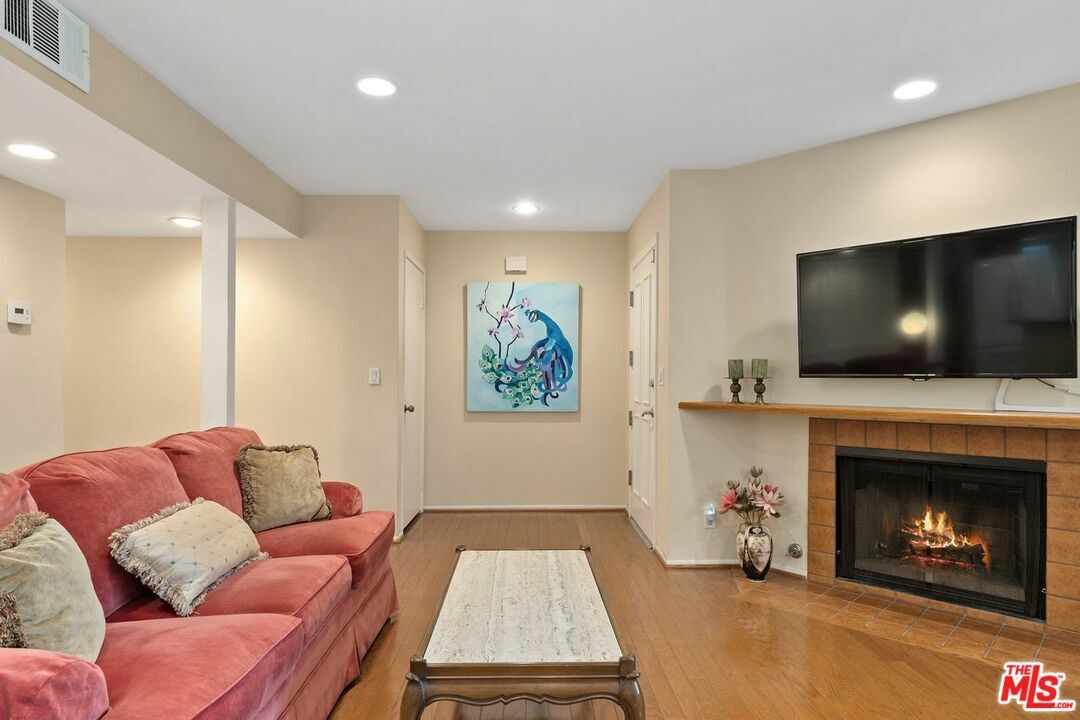 Property Photo:  6716   Clybourn Ave 135  CA 91606 