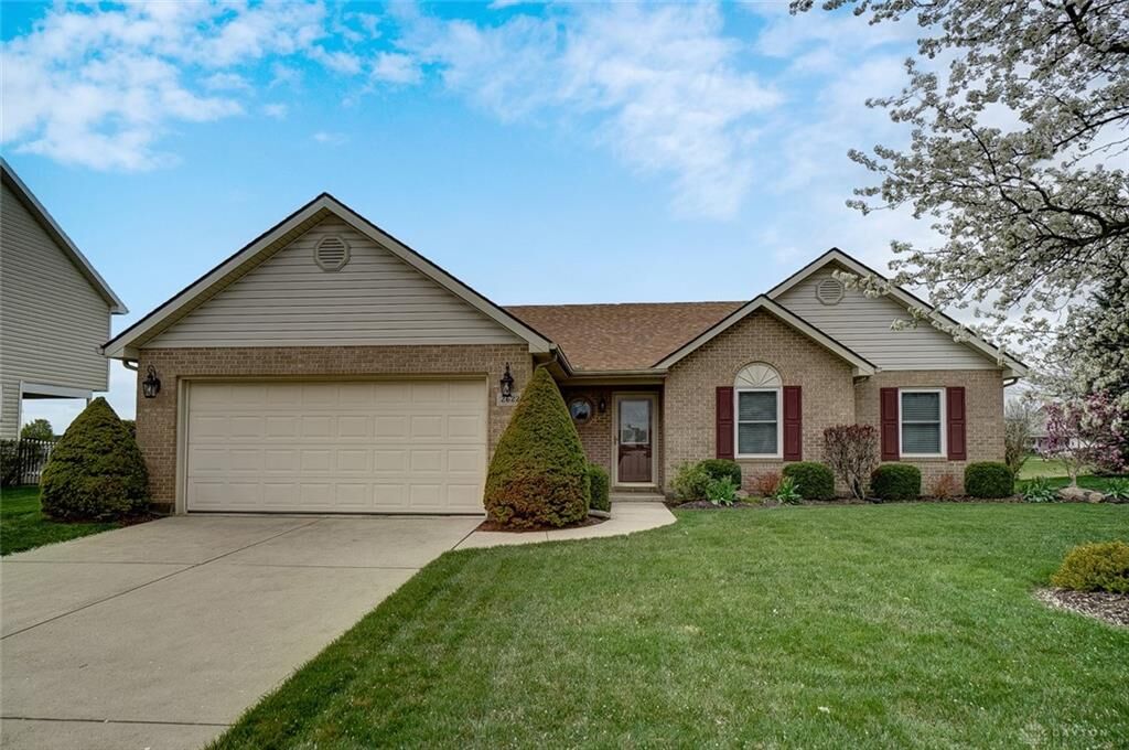 Property Photo: 2622 Renwick Way OH 45373