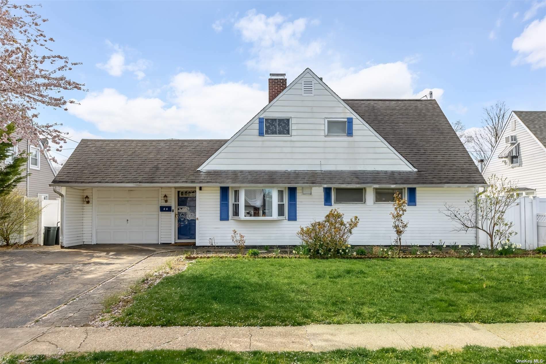 Property Photo:  44 Blacksmith Road  NY 11756 