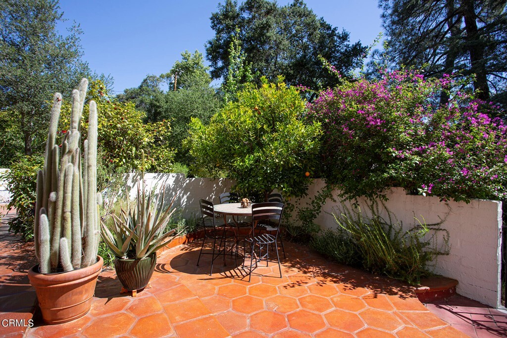 Property Photo:  4871 La Canada Boulevard  CA 91011 