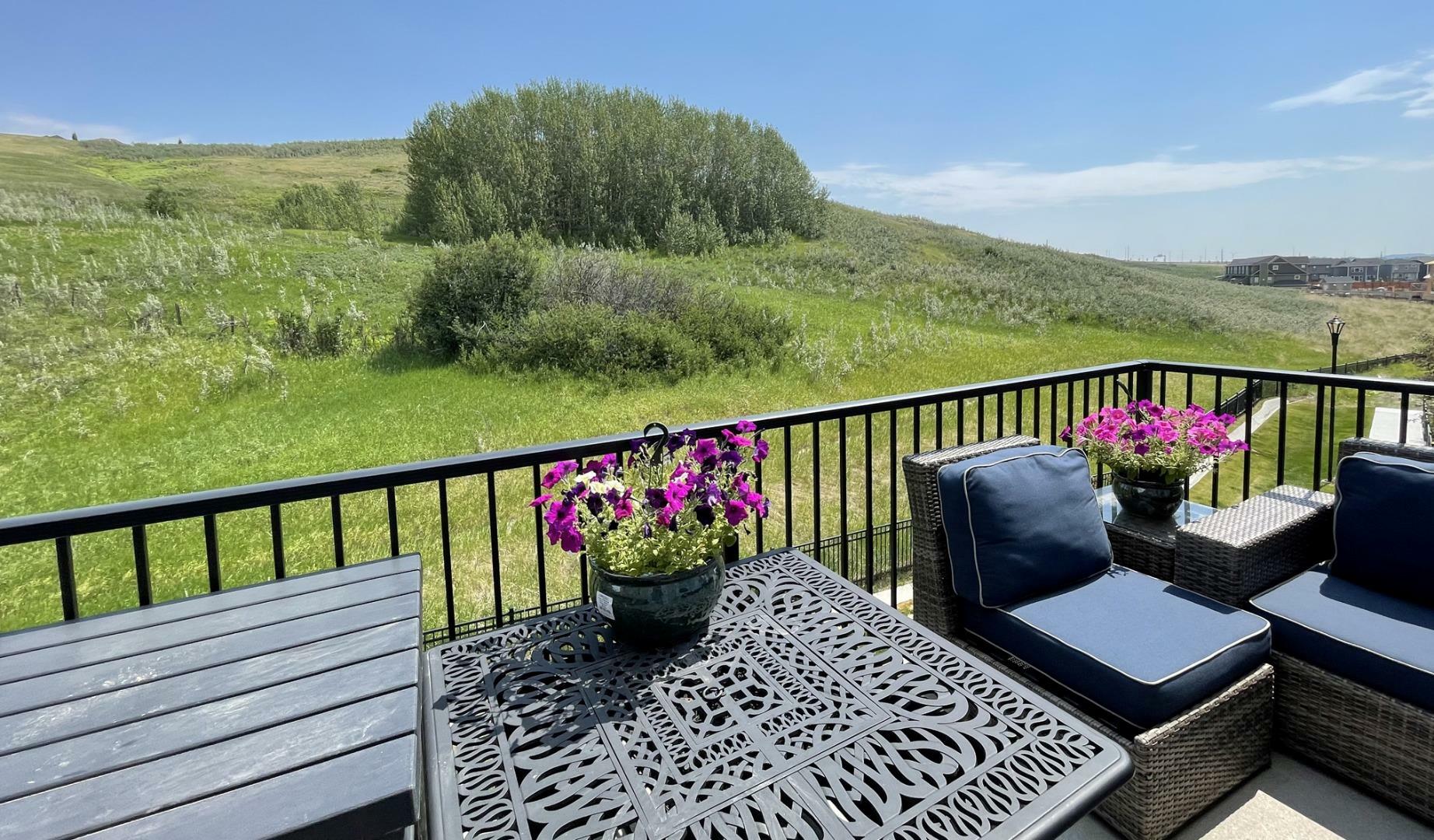 Property Photo: 718 Cranbrook Walk SE AB T3M 2V5