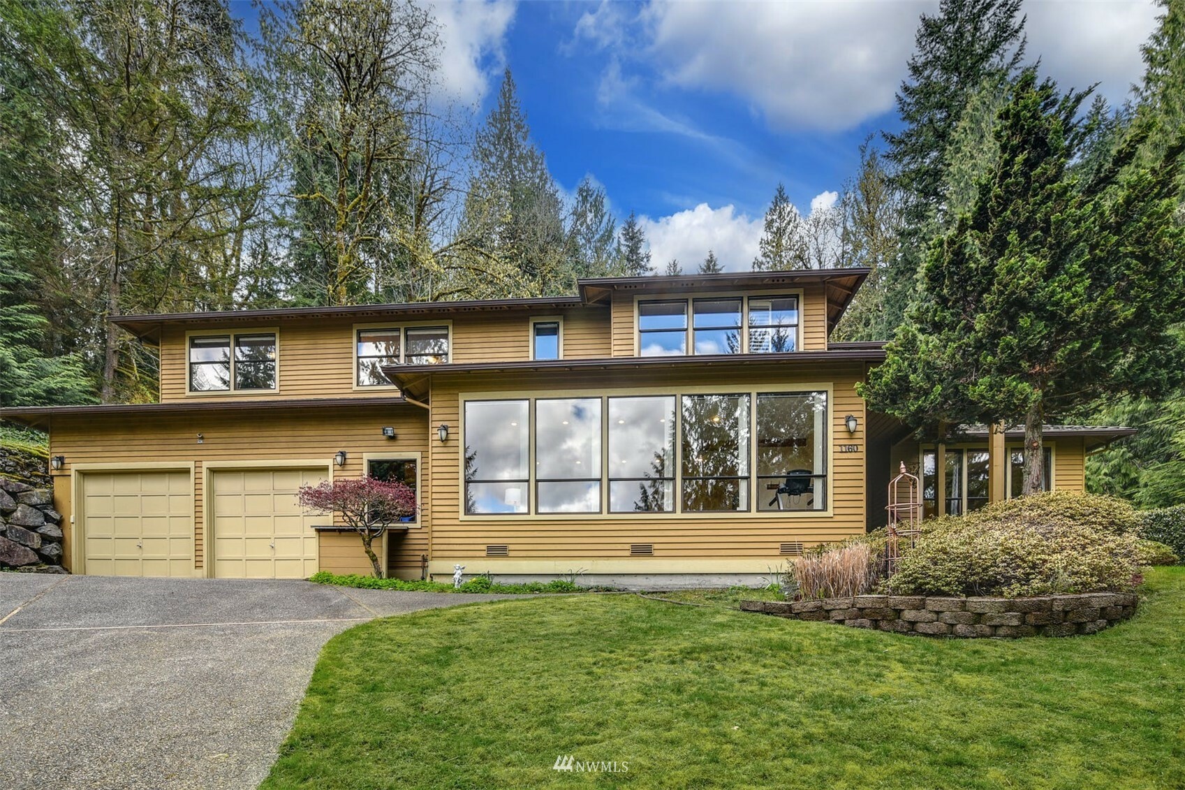 Property Photo:  1160 Ridgewood Place SW  WA 98027 