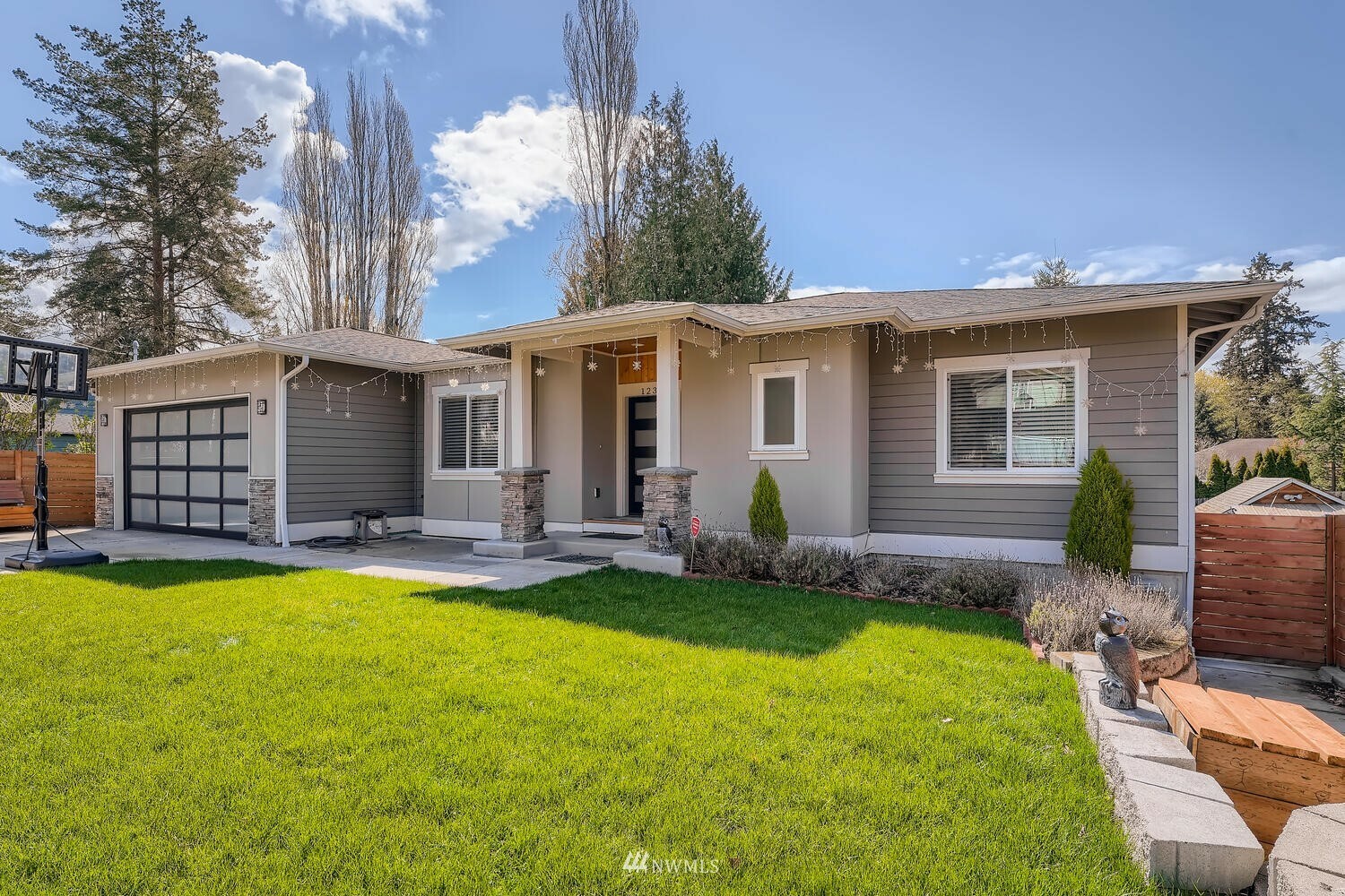 Property Photo:  123 SW 166th Street  WA 98166 