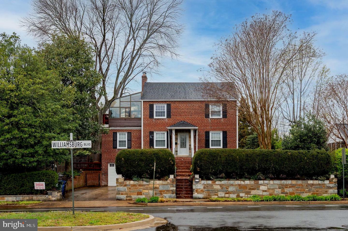 Property Photo:  4869 Williamsburg Boulevard  VA 22207 