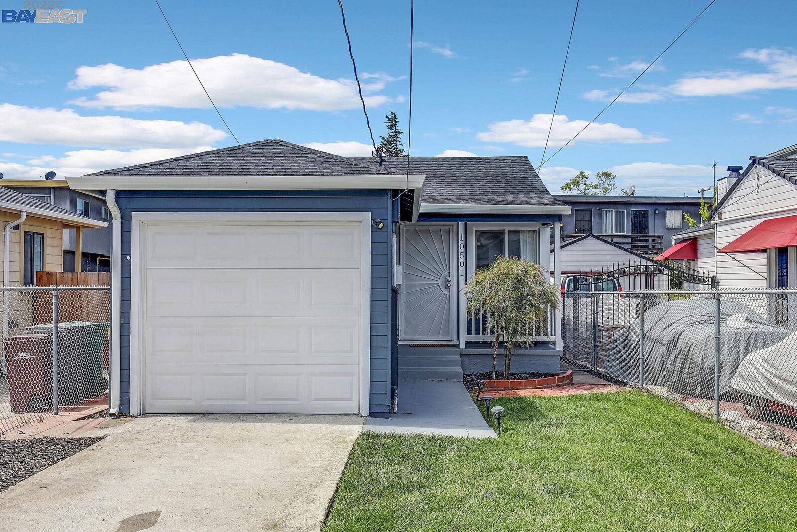 Property Photo:  10501 Dante Ave  CA 94603 