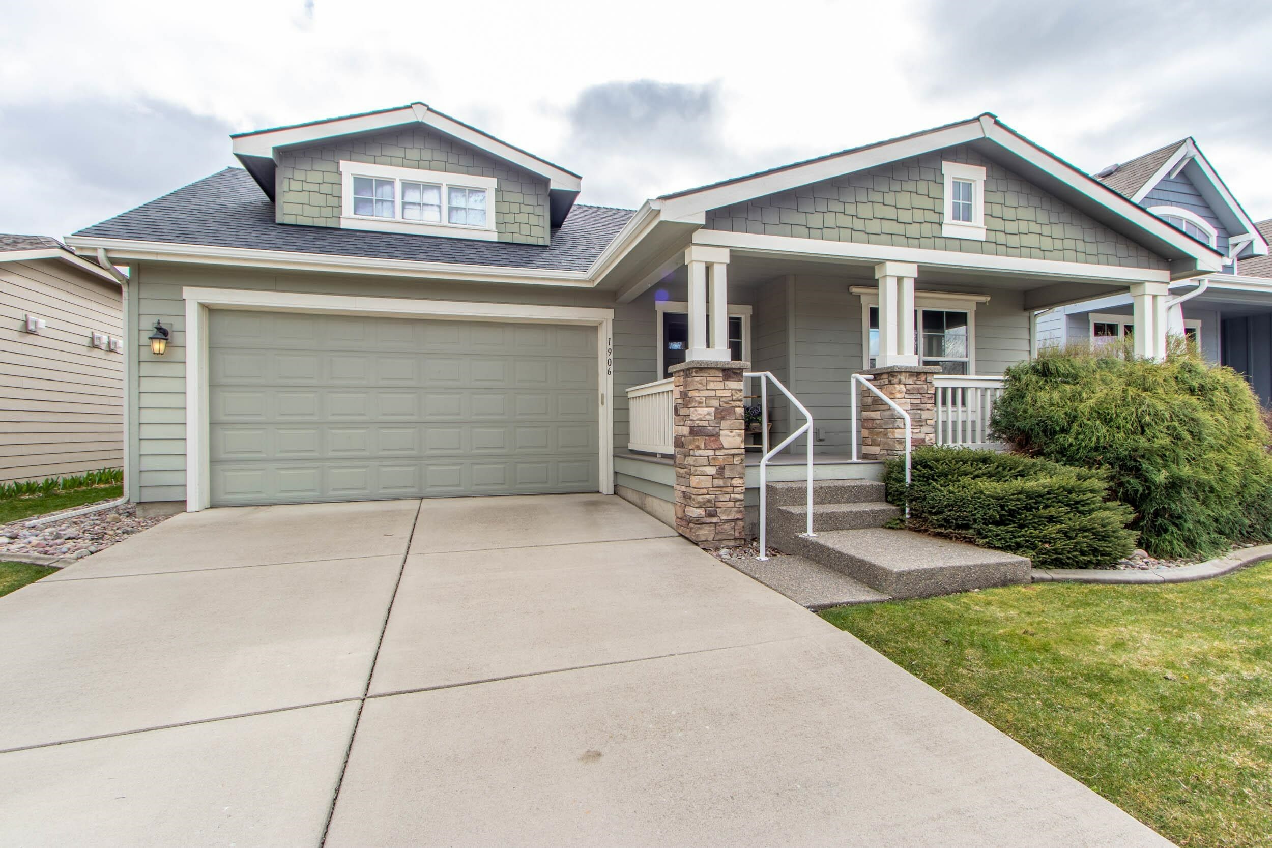 Property Photo:  1906 N Meyers Dr  WA 99016 