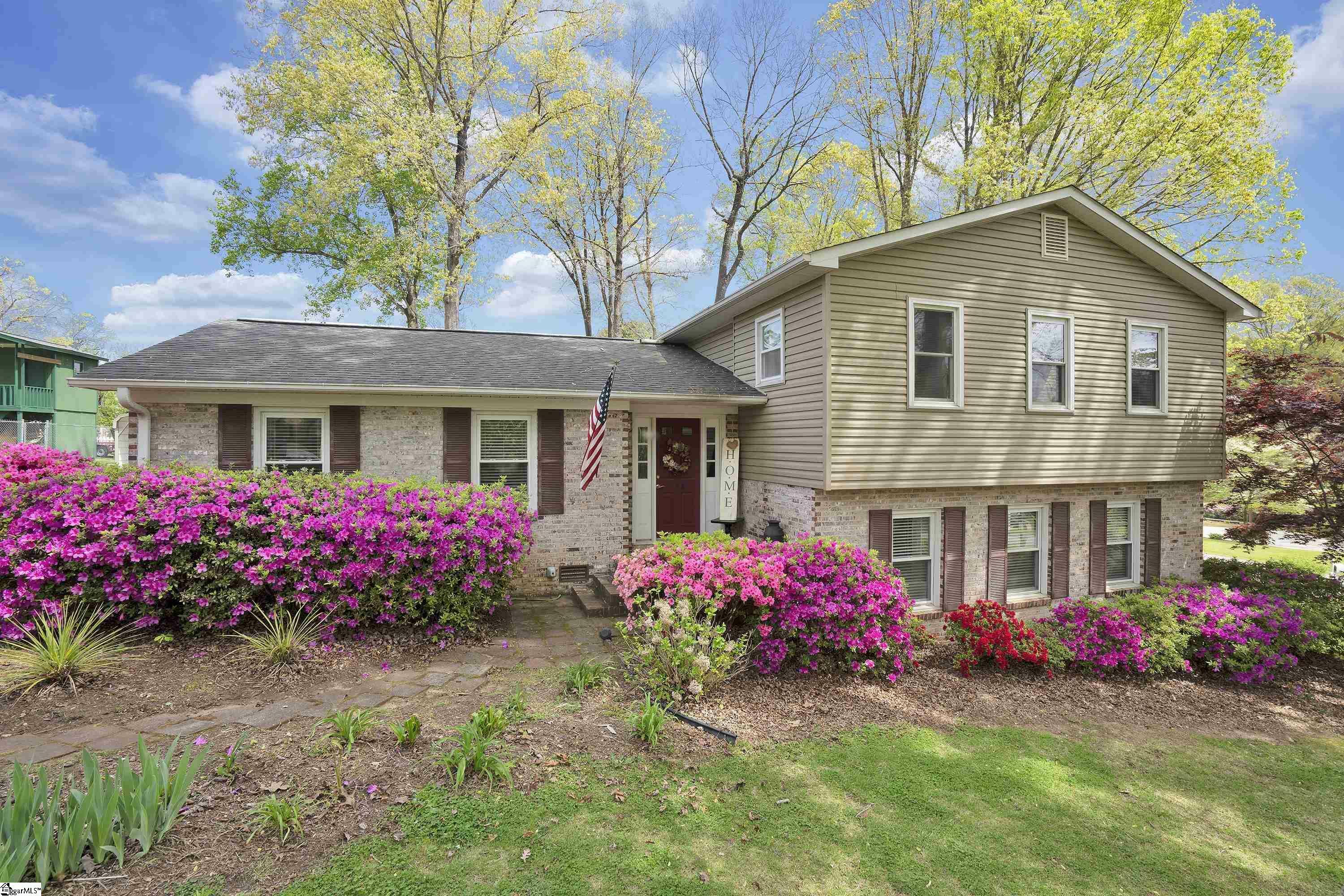 Property Photo:  126 Lake Forest Circle  SC 29642 