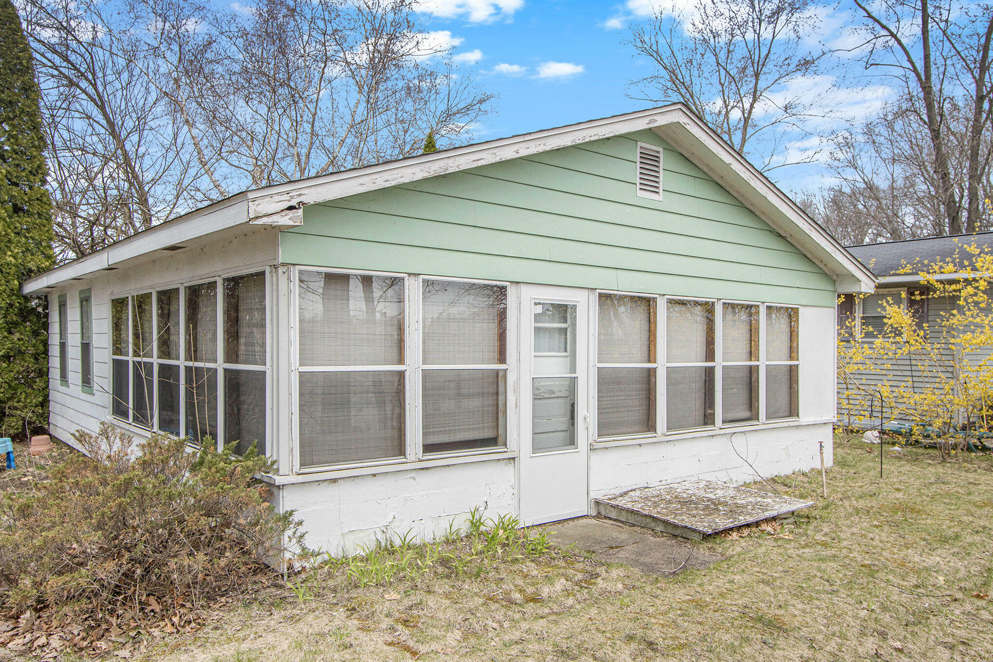 Property Photo:  665 Deborah Drive  MI 49094 