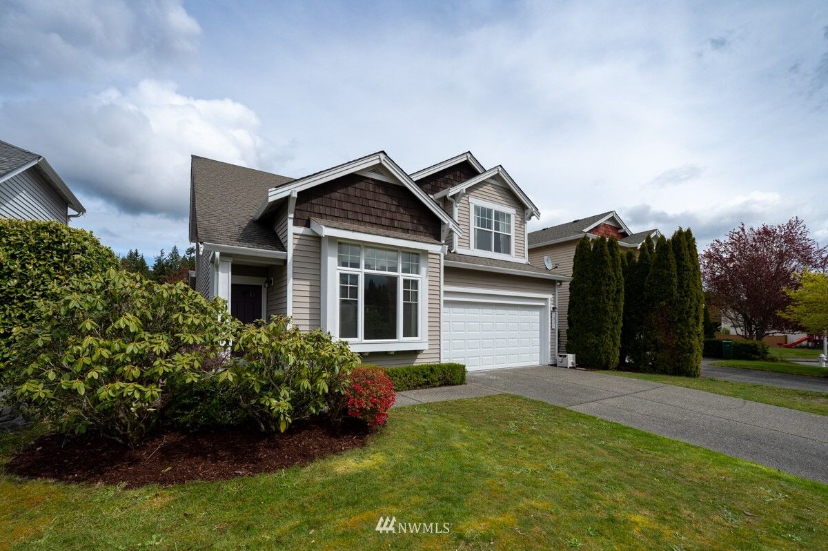 Property Photo:  1931 62nd Street SE  WA 98092 