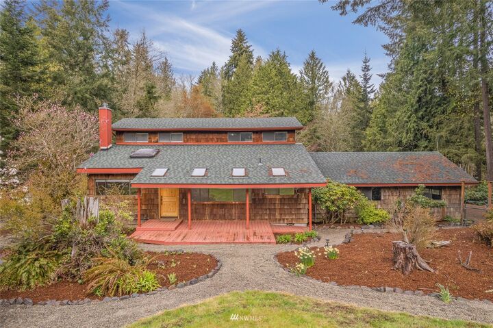 Property Photo: 759 Rhoades Road B WA 98596