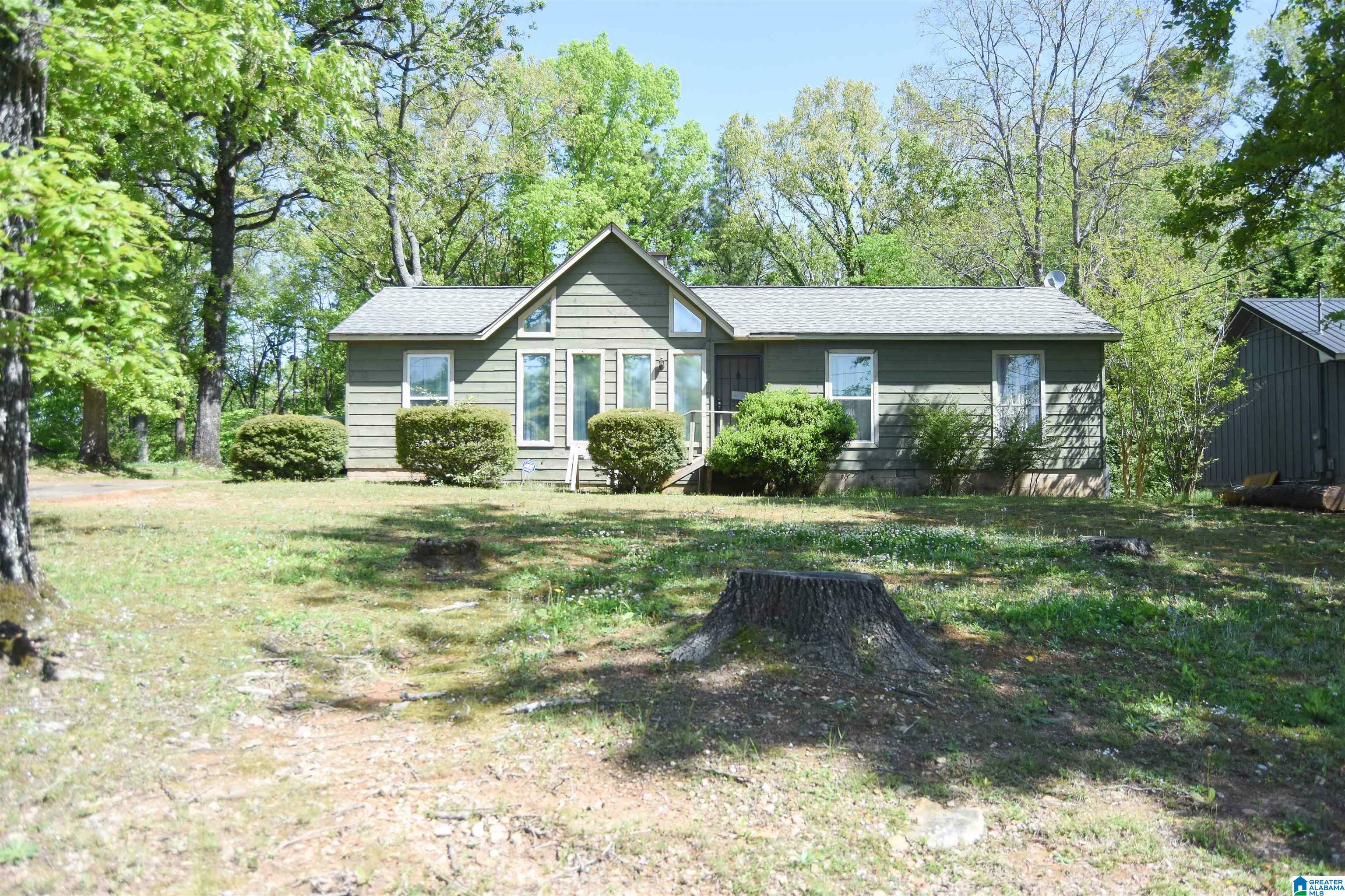 Property Photo:  122 Forest Hills Circle  AL 35160 