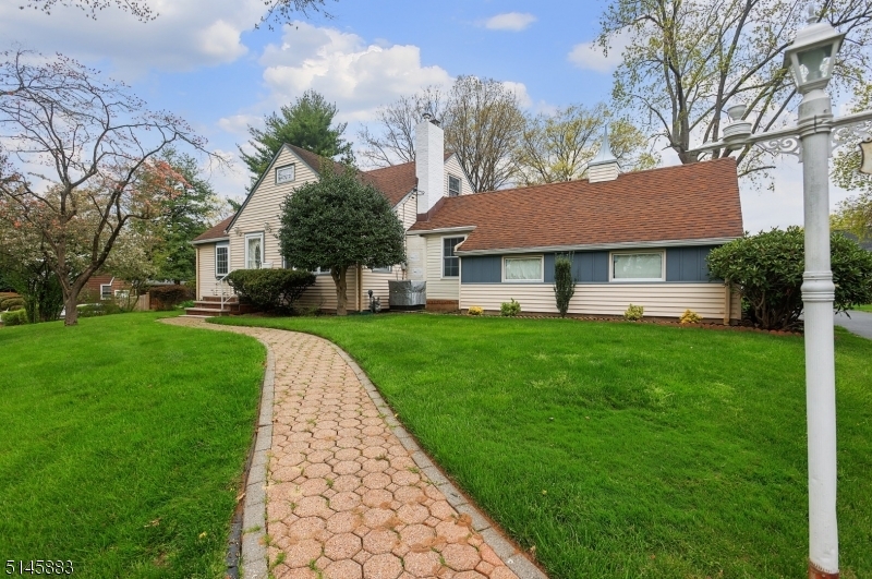 Property Photo:  18 Orchard Terrace  NJ 07066 